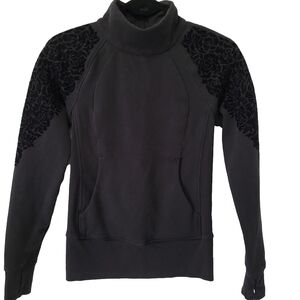 RARE Lululemon Floral Flock Pullover size 2 black quarter zip velvet  W3AXQS